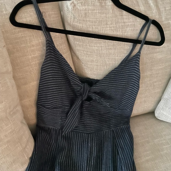 MINKPINK jumpsuit. Tie-front. Linen/cotton. Navy - Picture 3 of 3